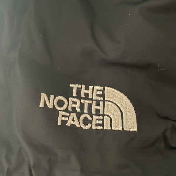North Face windbreaker with hood - Picture 2 of 9